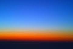 ما هو لون السماء ولماذا نري السماء زرقاء المعلومة